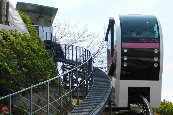 画像ギャラリー モノレールとは似て非なる スロープカー 全国に 高低差バリアの解決策 その意外なルーツ 乗りものニュース
