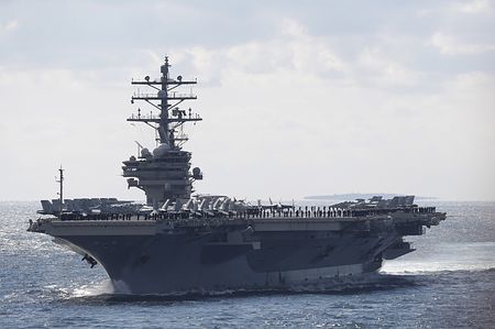 米空母2隻、フィリピン海で作戦行動=中国の海洋進出けん制-ASEAN会議の最中