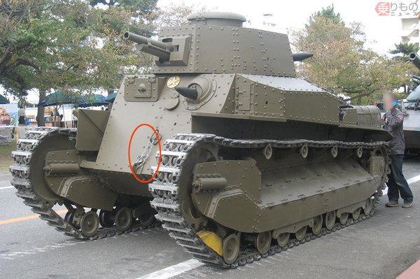 クルマにあって自衛隊の戦車にないもの5選 快適性は二の次 室内は無いものばかり 乗りものニュース 2