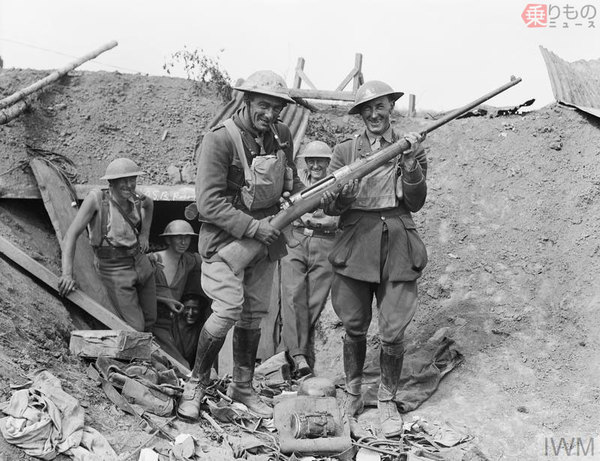 歩兵はライフル銃で戦車と戦えるの? 「対戦車ライフル」の歴史とその子孫 | 乗りものニュース
