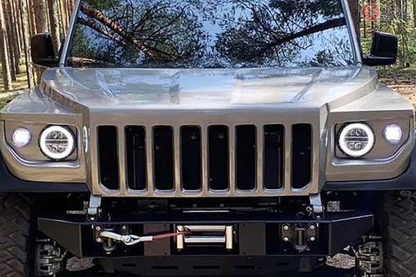 画像ギャラリー 巨漢ジムニー それとも ロシアン四駆 ストレラ 誕生 軍用ベースで市販化も視野 乗りものニュース