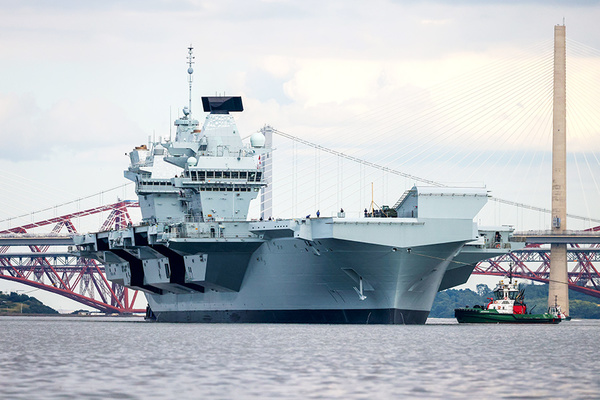 英国海軍の空母「プリンス・オブ・ウェールズ」9か月の修理を終え復活! 今度こそ大丈夫!? 乗りものニュース