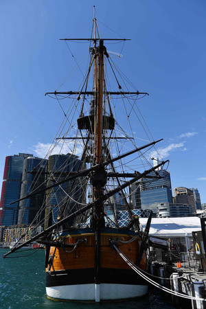 Large 190122 captaincook 01