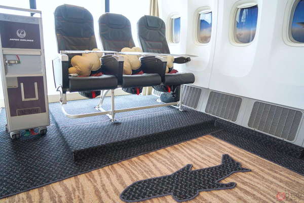 JAL キャビンウインドウ フォトフレーム 空を飛んだそのあと