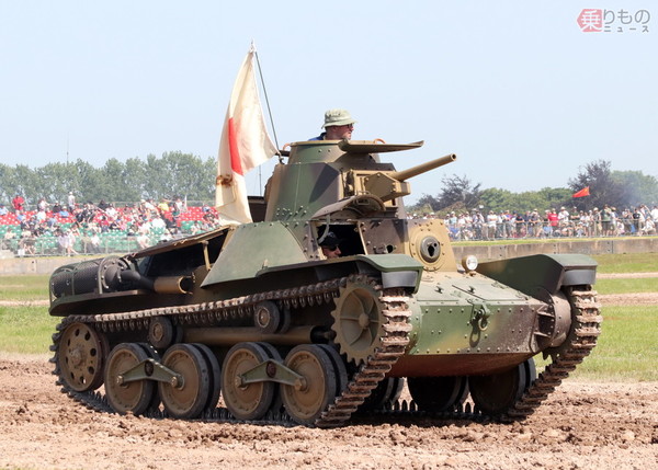 画像ギャラリー | “お帰り！ 日本の技術遺産” 旧軍「九五式軽戦車」クラファン支援者へ披露 試乗も | 乗りものニュース
